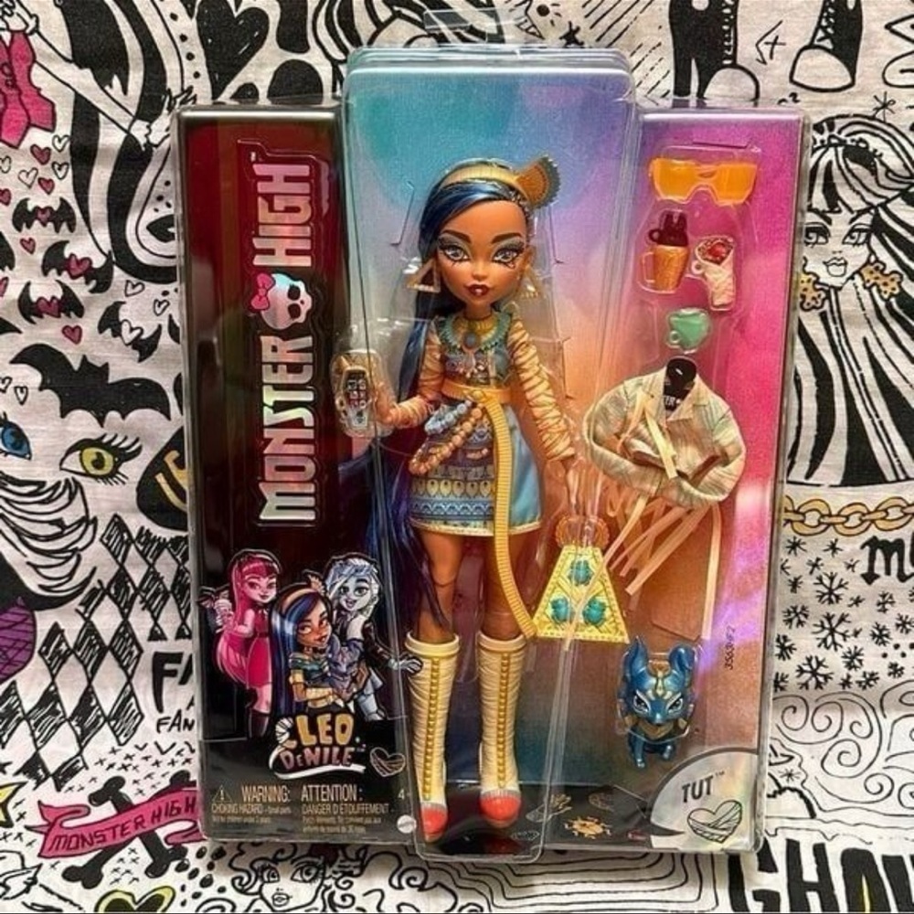 Monster High Cleo De Nile Doll with Blue and Gold Ensemble